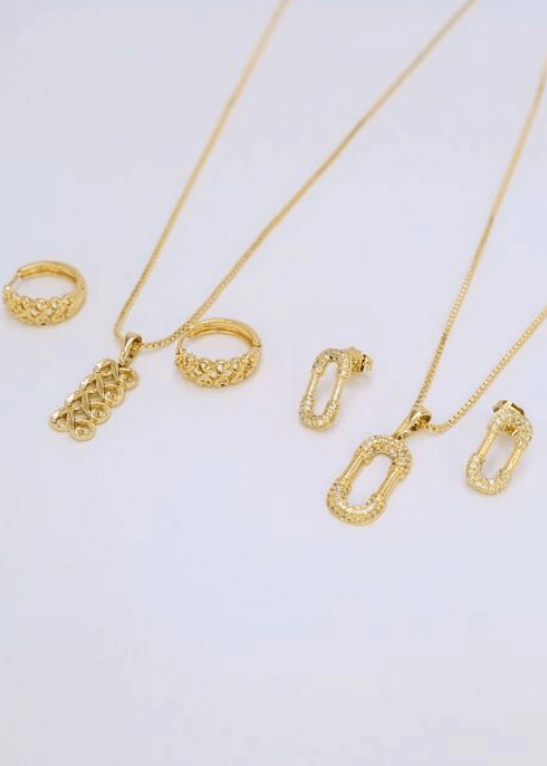 Intricate Gold Jewelry Set – Rings, Necklaces, and Earrings